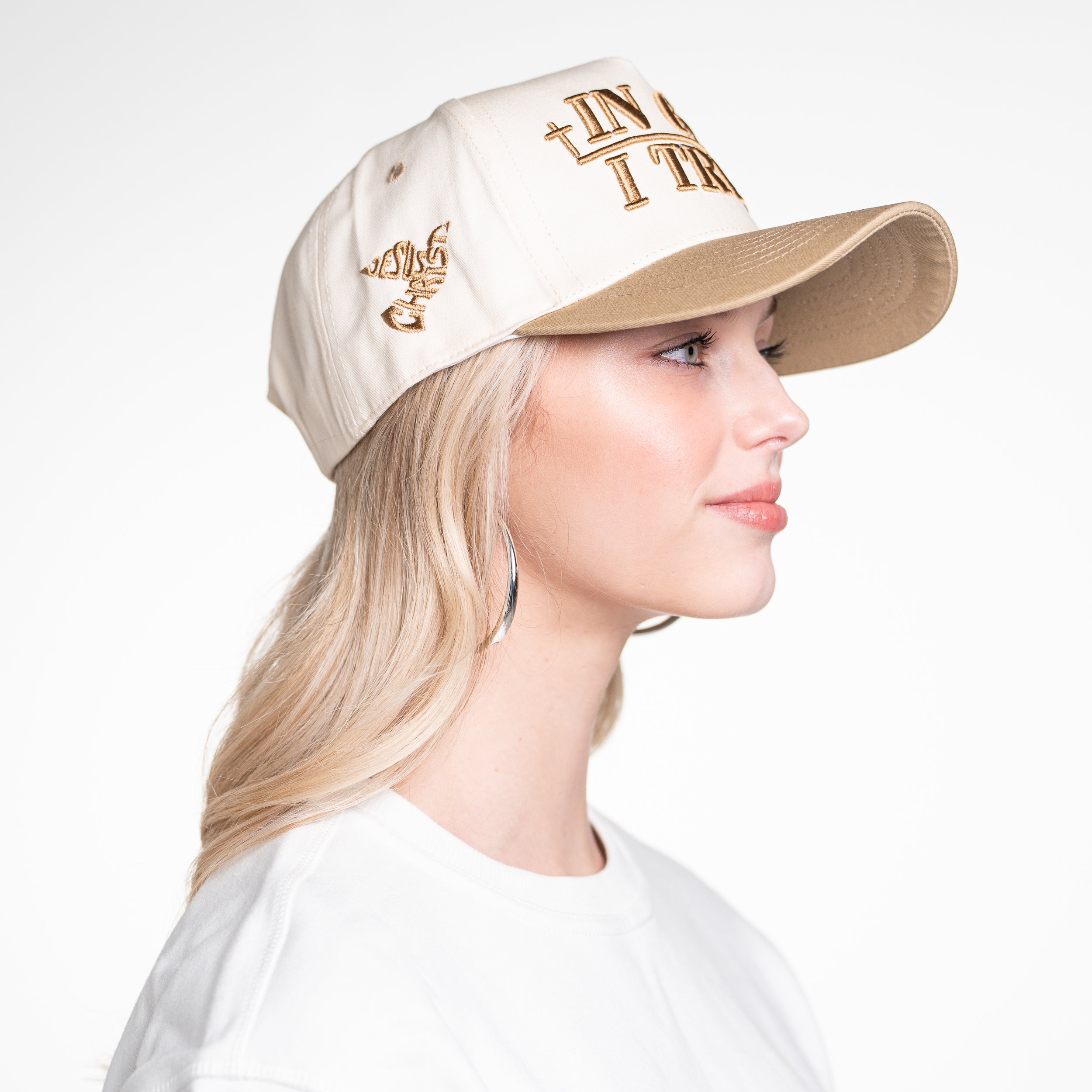 IN GOD I TRUST SNAPBACK - CREME/TAN