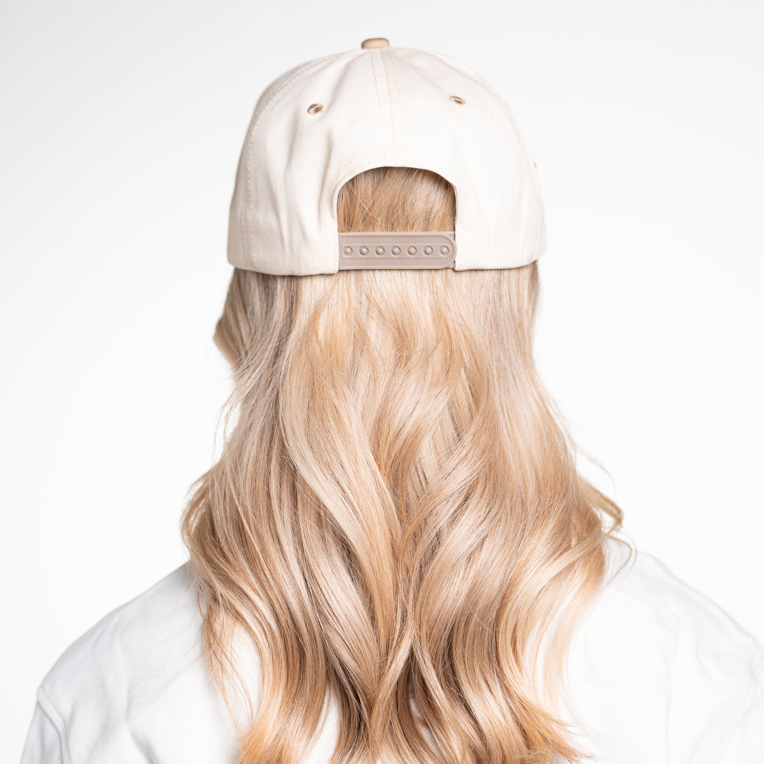 IN GOD I TRUST SNAPBACK - CREME/TAN