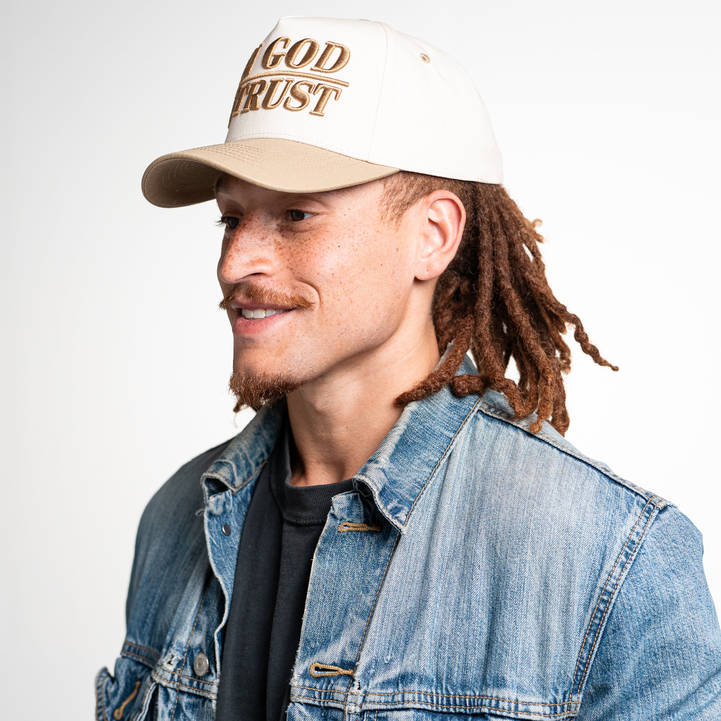 IN GOD I TRUST SNAPBACK - CREME/TAN